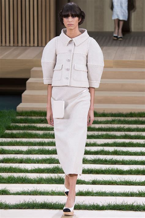 chanel sfilata 2016|Chanel spring 2016.